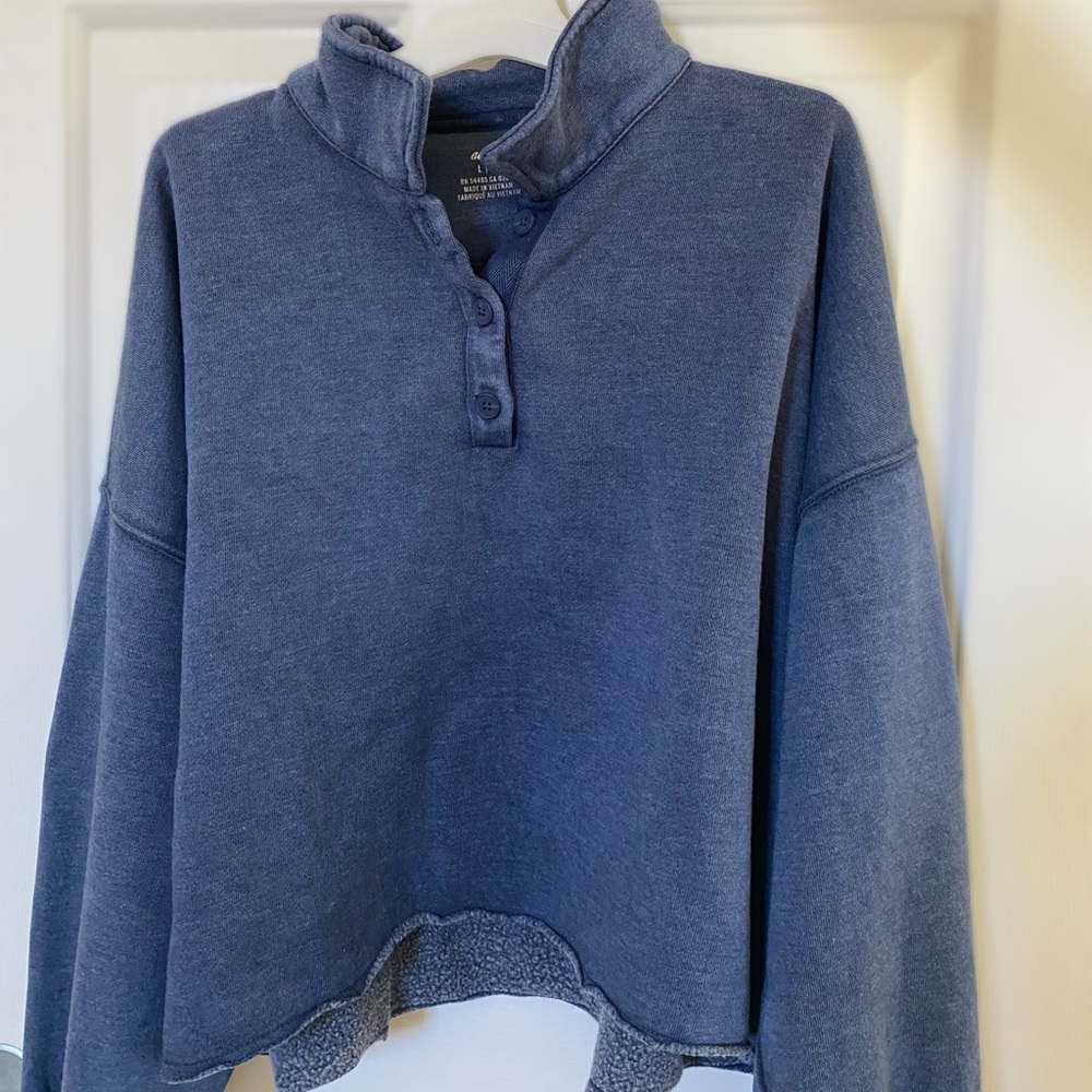 Aerie long sleeve button up shirt